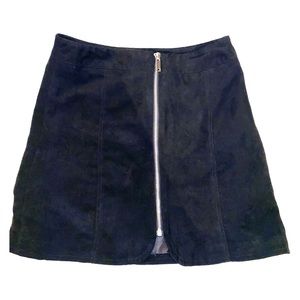 faux suede black mini skirt 🖤